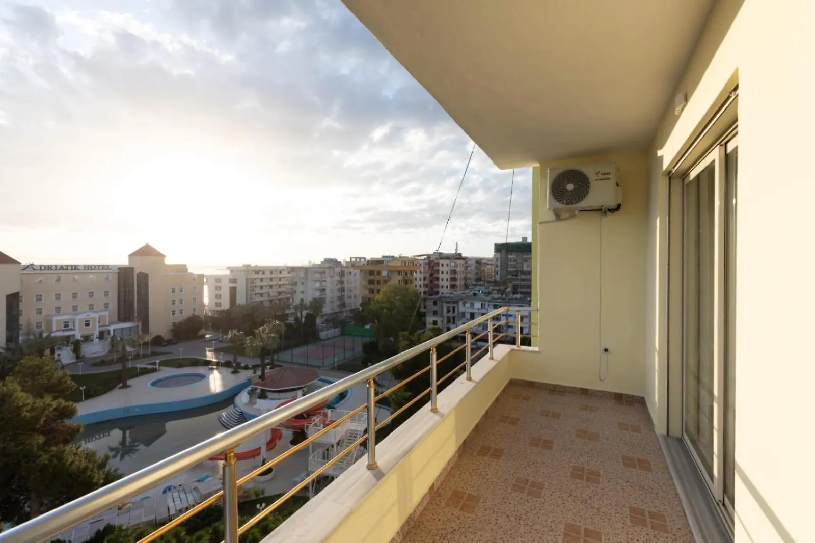 Sunset View Apartment Durres 0*,